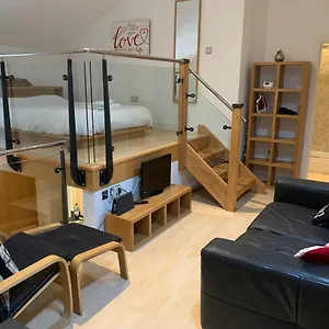 Stunning 1-bed In Apartment