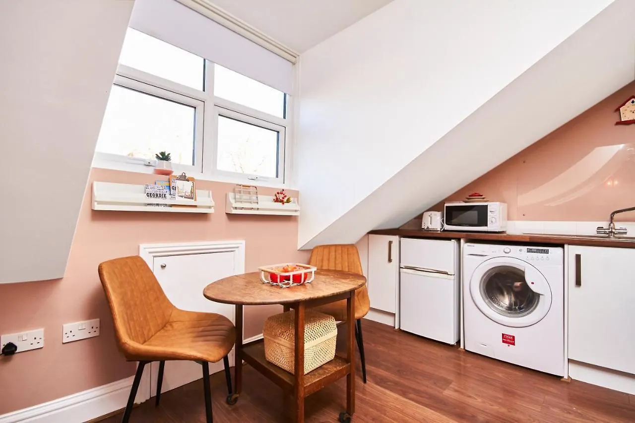 Beautiful Boutique Apartment For Two Newcastle upon Tyne